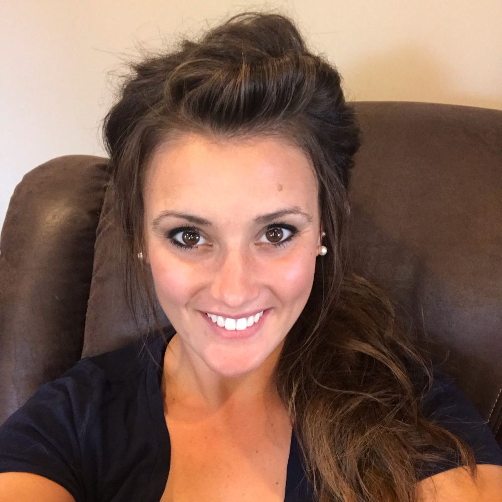 Meet your Posher, Courtney